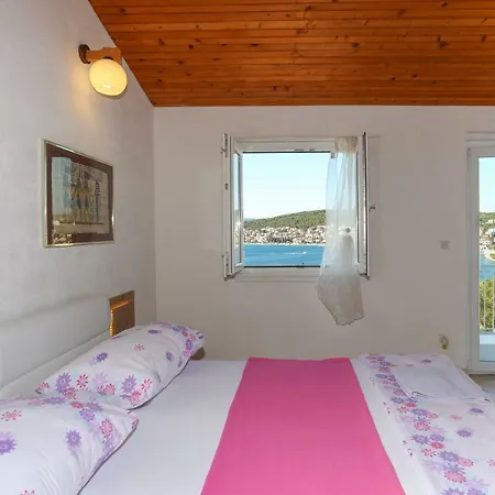 Uno Trogir