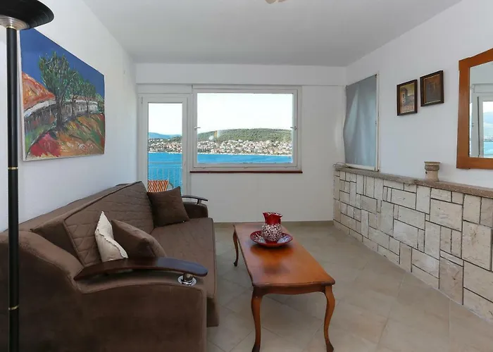 Uno Trogir